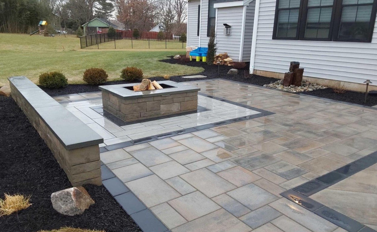 Professional masonry and concrete wall construction in Holly Springs
